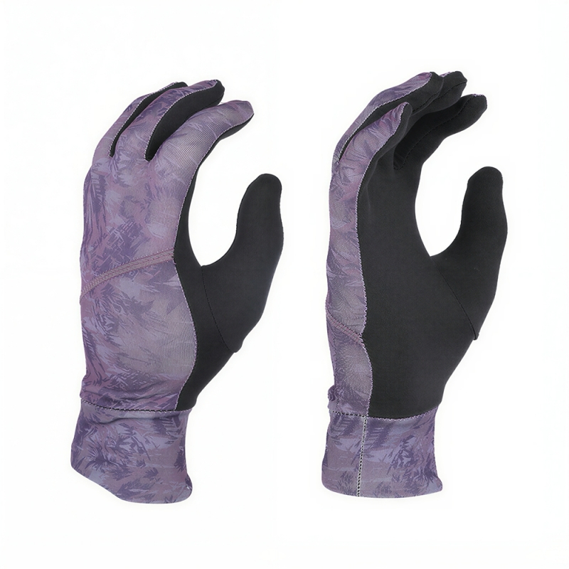 COMFORTABLE & BREATHABLE SPORTS GLOVES
